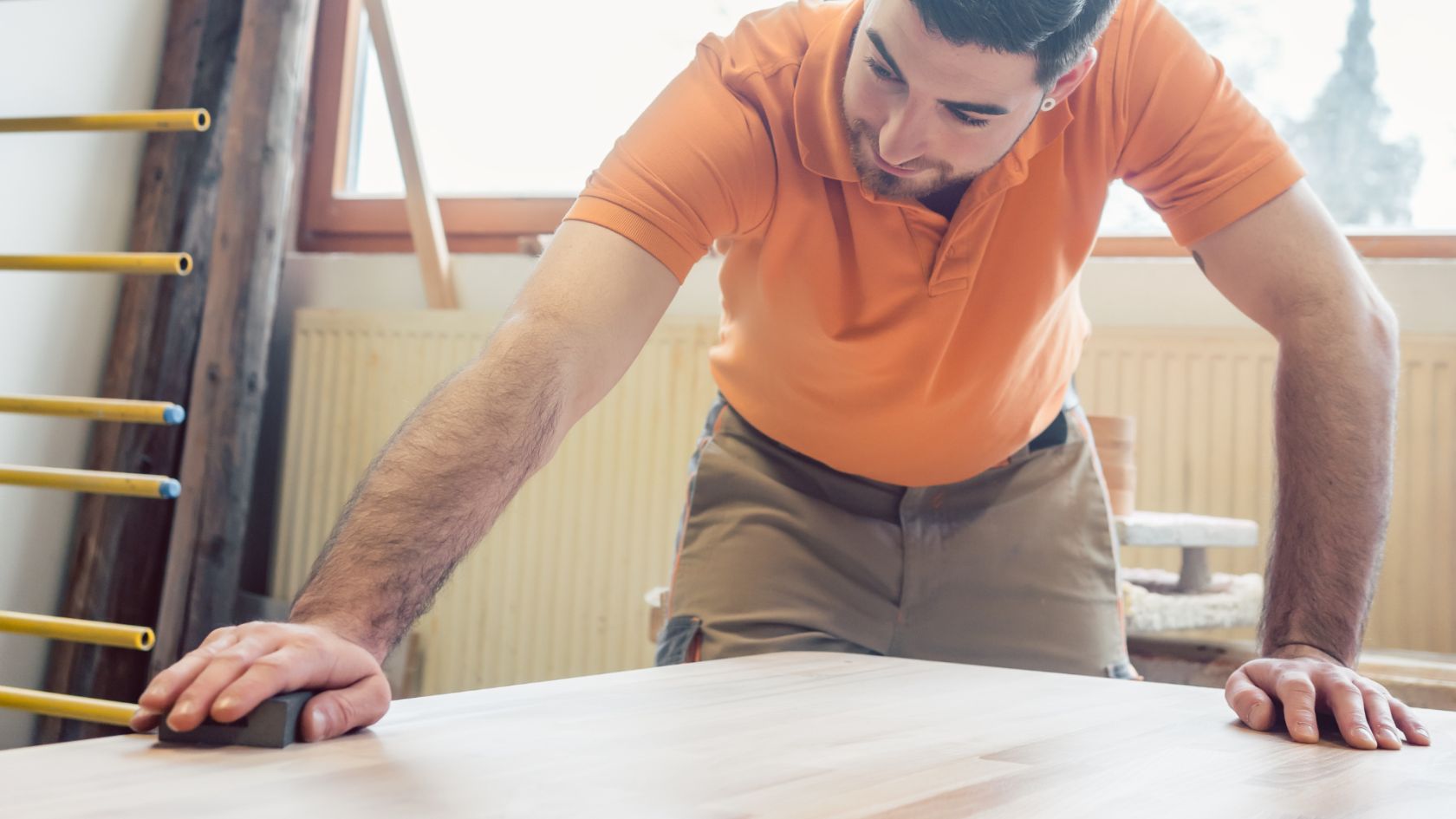 Make a DIY Table: cross-boards and smoothing