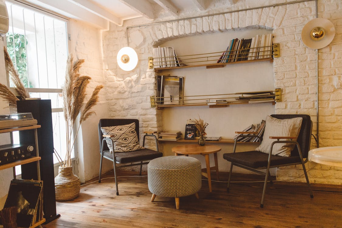 5 Tips To Give Your Living Room A Rustic Makeover